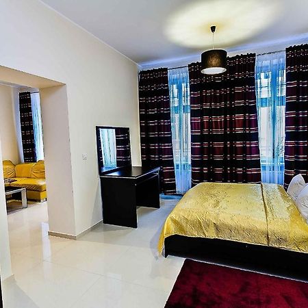 Aparthotel Apart-Lux Bytom Exteriér fotografie