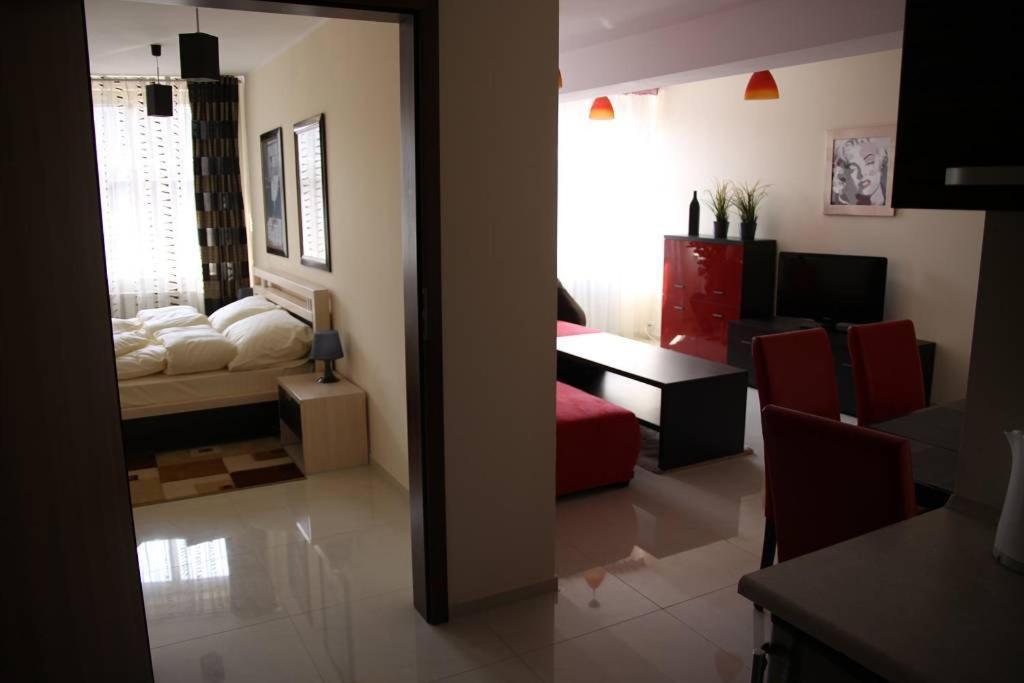 Aparthotel Apart-Lux Bytom Exteriér fotografie